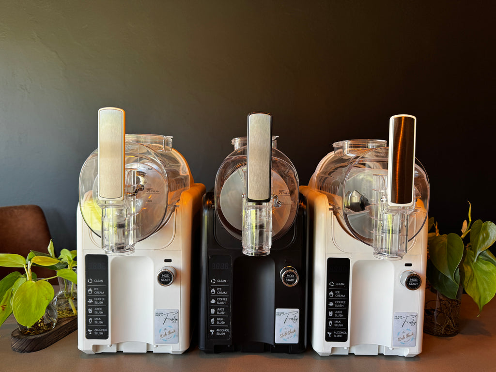 The Frosty 2L Countertop Slush Machine White